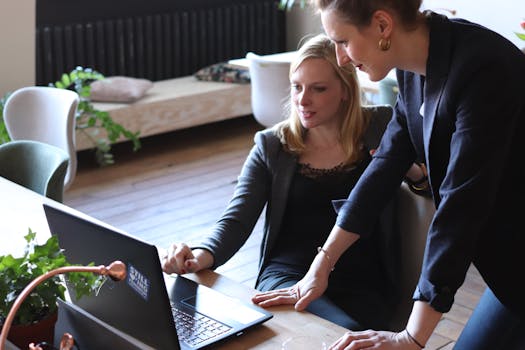mentorship meeting between two women in tech